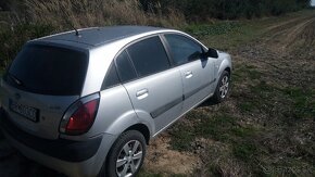 Kia Rio 1.5 crdi - 3