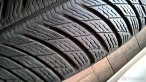 2 ks ZIMNÉ 235/60 R18 107H MICHELIN 6-6,5mm 2018 LEN 45€/kus - 3