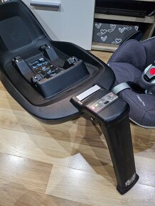 Maxi Cosi Pebble Plus vajicko a isofix zakladna 2wayfix - 3