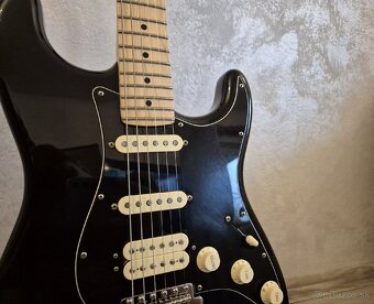 Fender American Performer Stratocaster HSS MN - 3