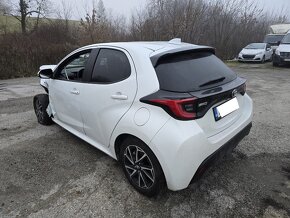 Toyota Yaris 1.5 Hybrid e-CVT Active - 3