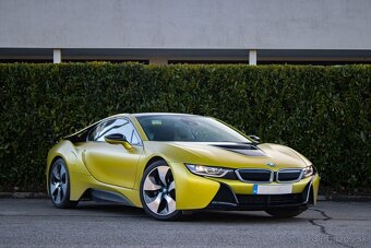 BMW i8 Coupe Protonic Frozen Yellow Edition 357PS - 3