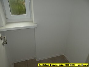 RK EXPRES - predaj 3 izbový tehlový byt v Handlovej, ul.29.a - 3