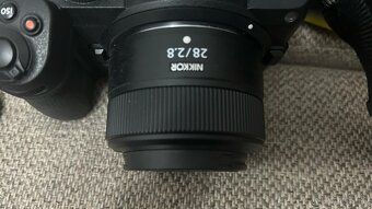 Nikon Z5 + NIKKOR Z 28 mm f/2,8 - 3