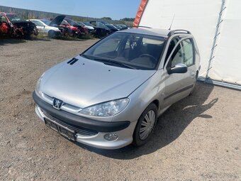 Peugeot 206 prodám náhradní díly z tohoto vozu - 3