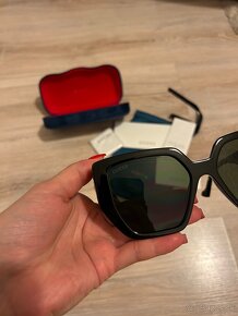 Gucci slnečné okuliare GG0956S - čierne (GG1) - 3