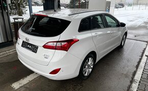 Hyundai i30 CW 1.6i CRDi 16V  Comfort A/T - 3