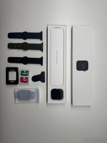 Apple Watch SE 44mm + naramky a sklicka - 3