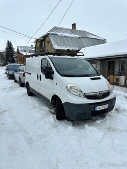 Predam Opel Vivaro 2,0 diesel - 3