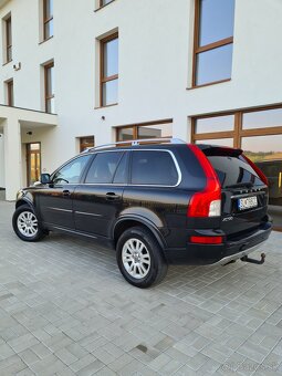 Volvo XC90 2.4 D5 7 miestne - 3