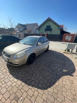 Hyundai Accent 1,5 CRDI - rok 2010 - 3