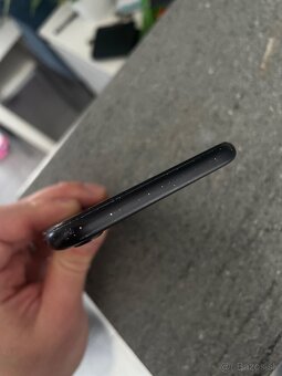 iPhone 7 black 128 GB - 3