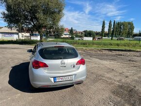 Astra J 1.6 85kw automat - 3