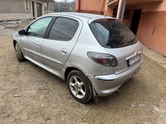 Peugeot 206 - 3