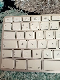 Apple magic keyboard SK - 3