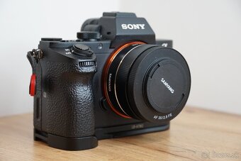 Sony Alpha A7 II objektiv Samyang AF 35mm f/2.8 9000 záberov - 3