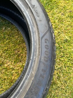 1ks Goodyear 235/45 R18 - 3