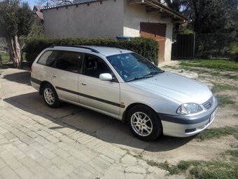 Toyota Avensis Combi 2.0 VVTi 110kW - 3