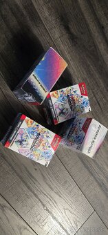 Prismatic Evolutions Bundle - pokémon kartičky - 3