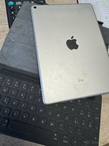 Ipad Pro 9.7 SIM + SMART KEYBOARD + PENCIL 1 - 3