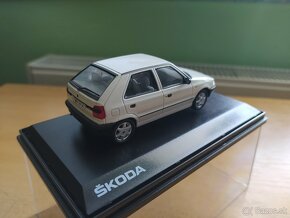 Model Škoda Felicia biela 1:43 - 3