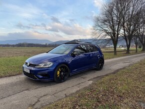 Volkswagen Golf R 2.0TSI 4Motion - 3