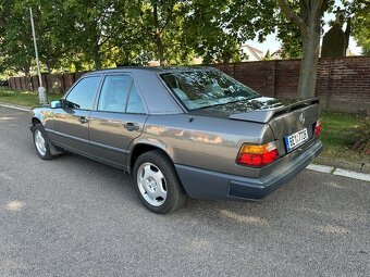 Mercedes W124 200D TOP stav - 3