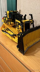 Poskladané LEGO® Technic 42131 Buldozér Cat - 3