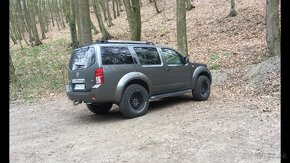 Nissan Pathfinder - 3