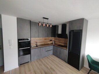 Prenajmem veľký 2-izbový byt 59 m², Bratislava Ovocné sady - 3