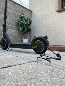 Elektrická kolobežka Ninebot by Segway MAX G30E II - 3