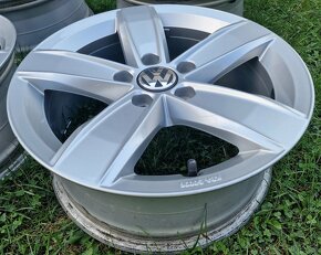 ORIGINÁL VOLKSWAGEN HLINÍKOVÉ DISKY 5x112 R16 - 3