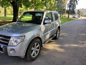 Mitsubishi Pajero 3.2 DiD 147KW AT/5  4x4 Uzávierka - 3