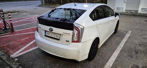 Toyota prius - 3