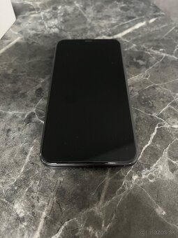 Predám iPhone 11 64GB čierny - 3