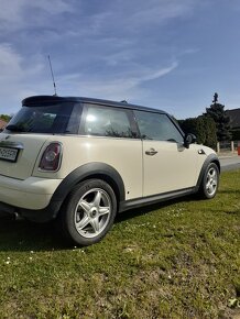 Mini cooper R 56 1,6i benzín 88kW - 3