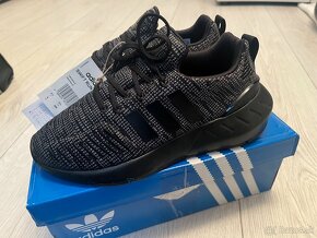 Tenisky Adidas Swift run 22 - 3