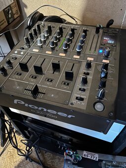 Mixpult Pioneer DJM 700 + flight case - 3