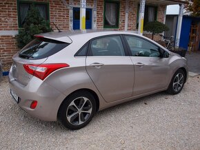 Hyundai i30 1.6i MPI DOHC CVVT YES - 3