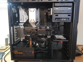 ZNÍŽENÁ CENA I5 7400 | 16gb ram | RX580 | SSD + HDD - 3