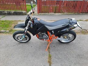 KTM LC4 640 Supermoto - 3