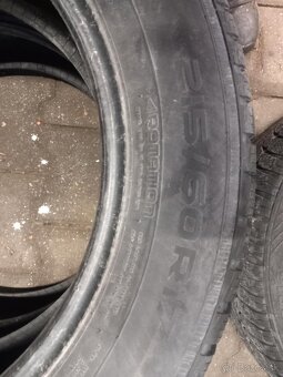 Pneumatiky zimné 2ks - NOKIAN 215/60/R17 - 3