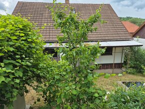 Predaj- Trojpodlažný dom s veľkou záhradou a hosp. budovou - 3