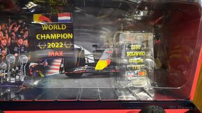 Minichamps redbull 1:18 M.Verstappen - 3