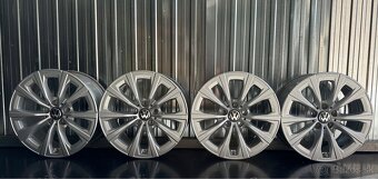 #55 Elektróny originál VW 5x112 r17 - 3