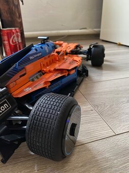 Stavebnica 42141 McLaren F1 - 3