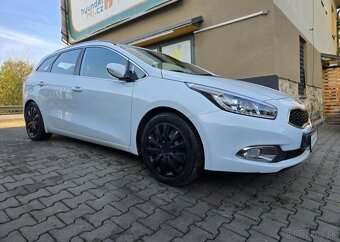 Kia Cee´d 1.6-DUAL KLIMA-SENZORY-LED - 3