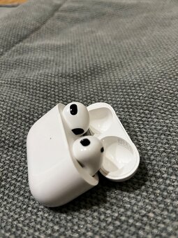 Apple airpods 3 - 3