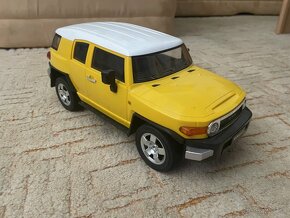 Toyota fj Cruiser na ďialkové ovládanie - 3