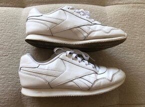 ———-Biele tenisky Reebok Classic Royal 38, 4.40 E—— - 3